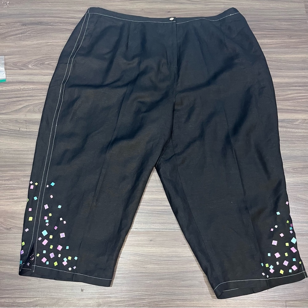 Bob Mackie Wearable Art Linen Blend Black Embroidered Capri Pants Woman Size 3X